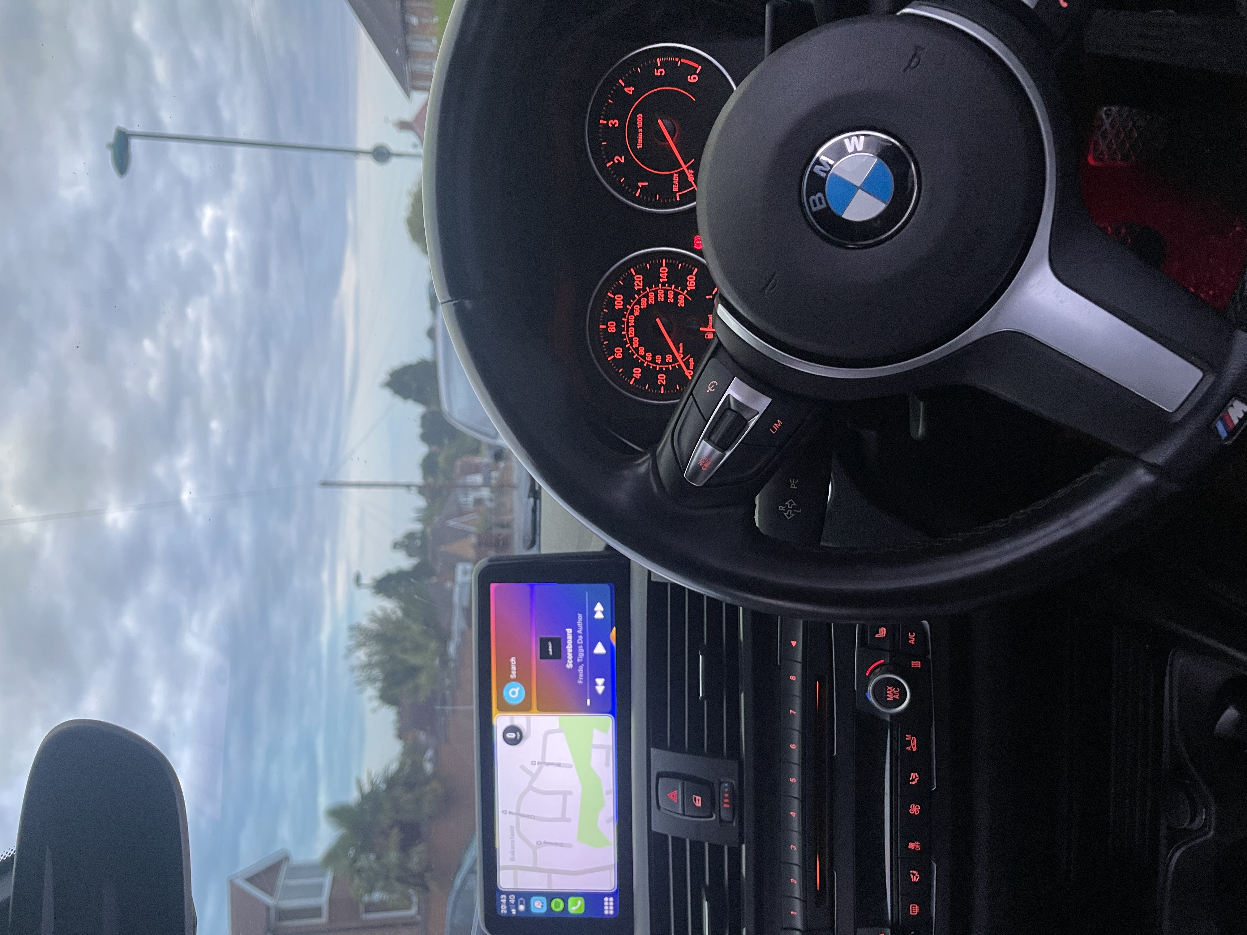 Apple CarPlay Installation